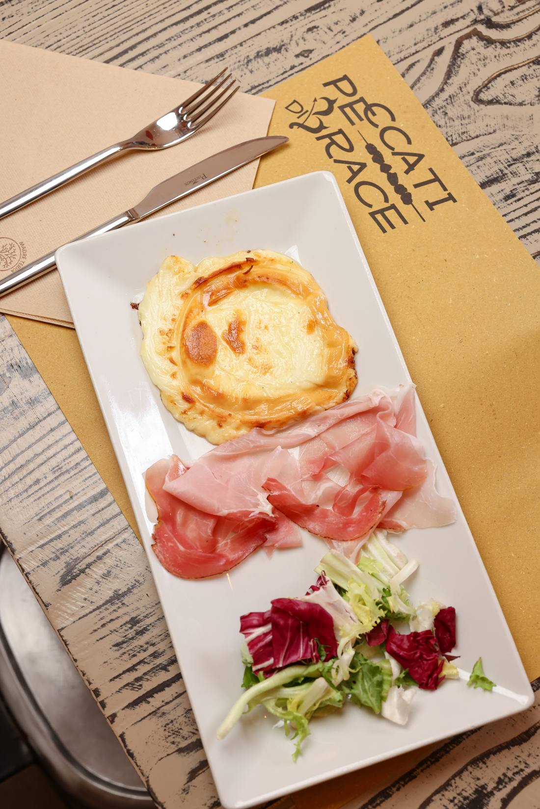 Scamorza affumicata e speck